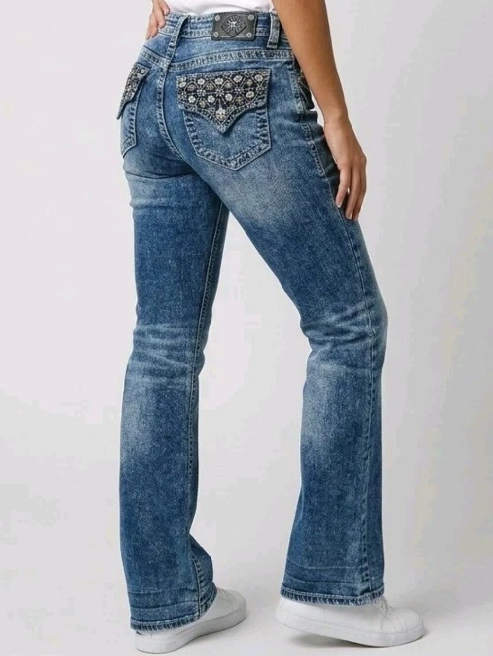 Miss Me Jeans Womens 33 (37x32) Blue Denim Embroidered Studded Rhinestones